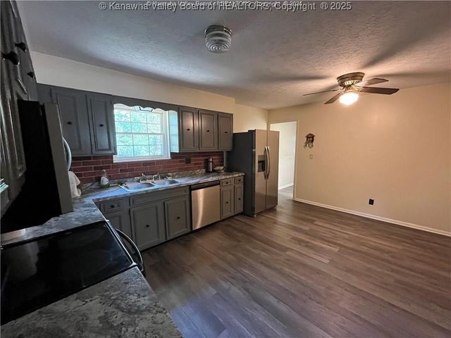 226 Simmons Drive, Ripley, WV 25271