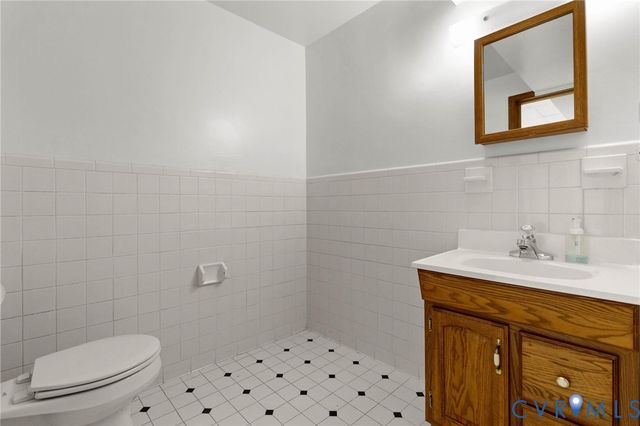 12324 Windsor Rd, Chester, VA 23831