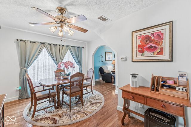 1329 S G Street, Elwood, IN 46036