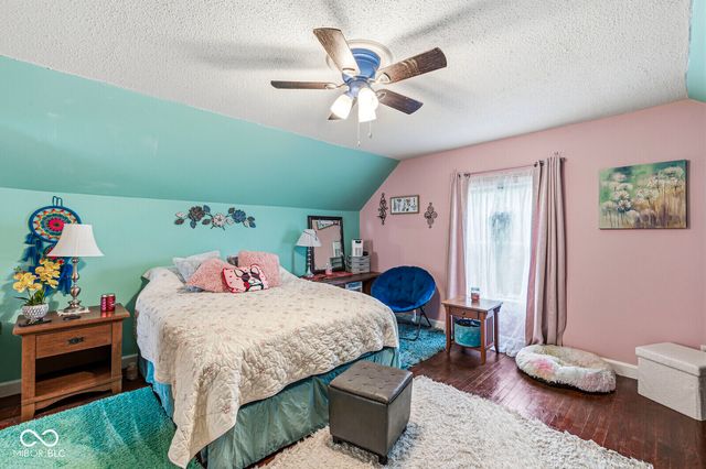 1329 S G Street, Elwood, IN 46036