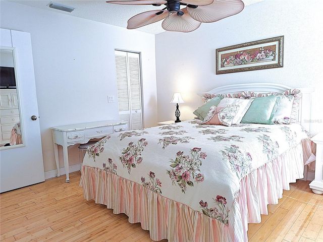 5727 BISCAYNE COURT 302, New Port Richey, FL 34652