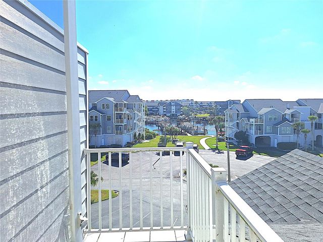 5727 BISCAYNE COURT 302, New Port Richey, FL 34652