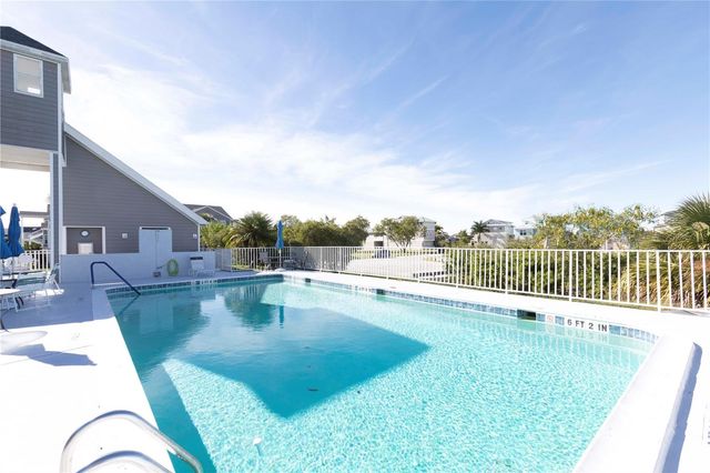 5727 BISCAYNE COURT 302, New Port Richey, FL 34652