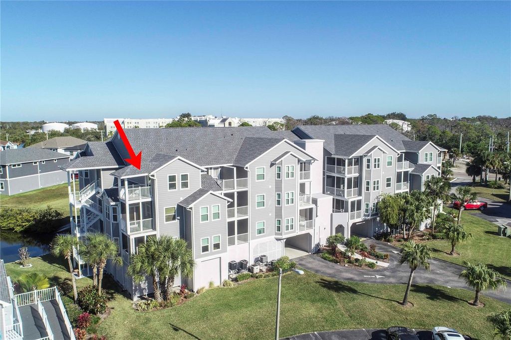 5727 BISCAYNE COURT 302, New Port Richey, FL 34652