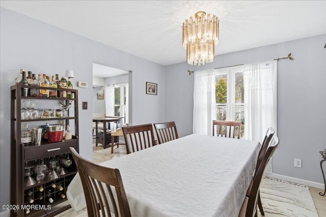 8 Moss Haven Way, Howell, NJ 07731