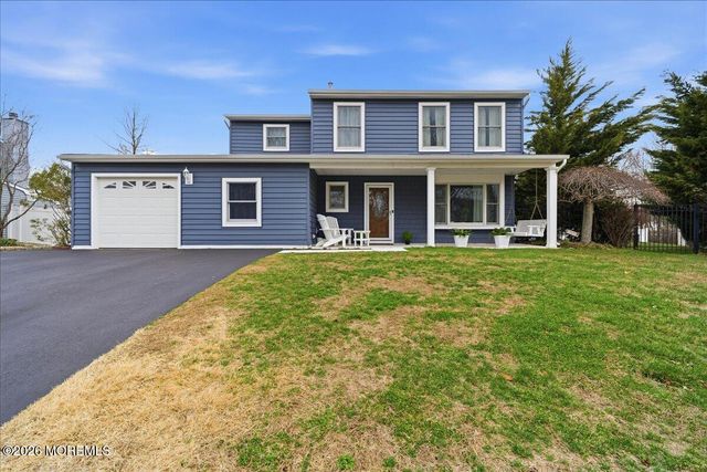 8 Moss Haven Way, Howell, NJ 07731