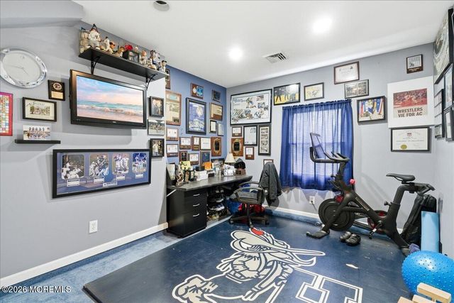 8 Moss Haven Way, Howell, NJ 07731