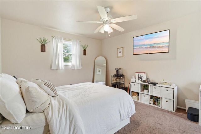 8 Moss Haven Way, Howell, NJ 07731