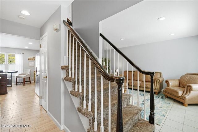 8 Moss Haven Way, Howell, NJ 07731