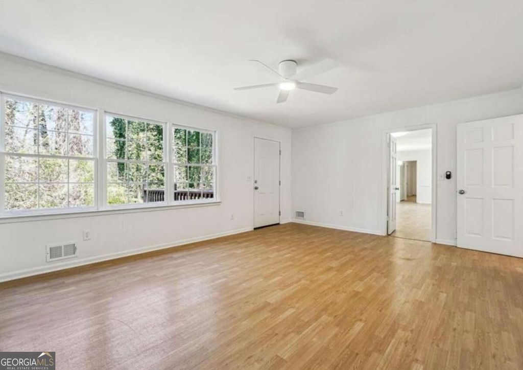 6364 Queen View Lane, Stone Mountain, GA 30087 — photo 4