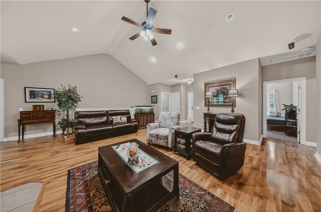 20 Hambleton Drive, Bella Vista, AR 72714