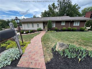 1730 Rolling Hills Circle, Charleston, WV 25314