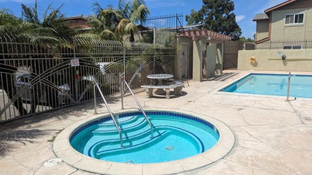 509 Calle Montecito 42, Oceanside, CA 92057
