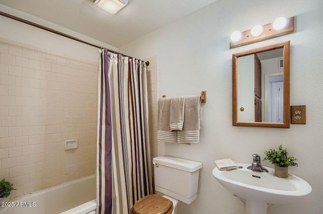 8202 E Montecito Avenue, Scottsdale, AZ 85251