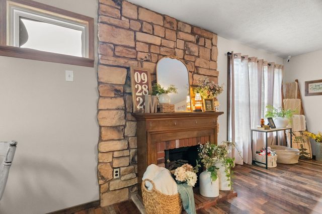 206 Meadow Lane Drive, Kissee Mills, MO 65680