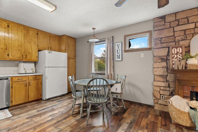 206 Meadow Lane Drive, Kissee Mills, MO 65680