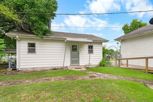 206 Meadow Lane Drive, Kissee Mills, MO 65680
