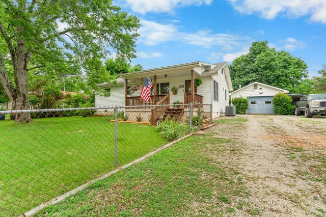 206 Meadow Lane Drive, Kissee Mills, MO 65680