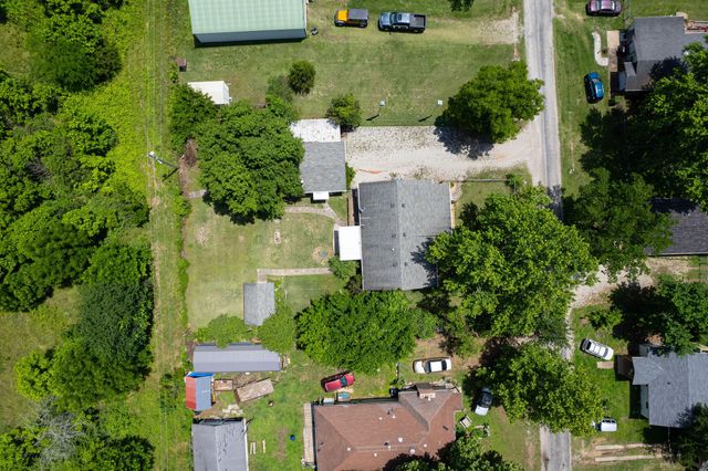 206 Meadow Lane Drive, Kissee Mills, MO 65680
