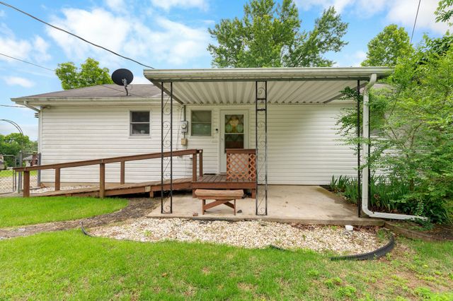206 Meadow Lane Drive, Kissee Mills, MO 65680