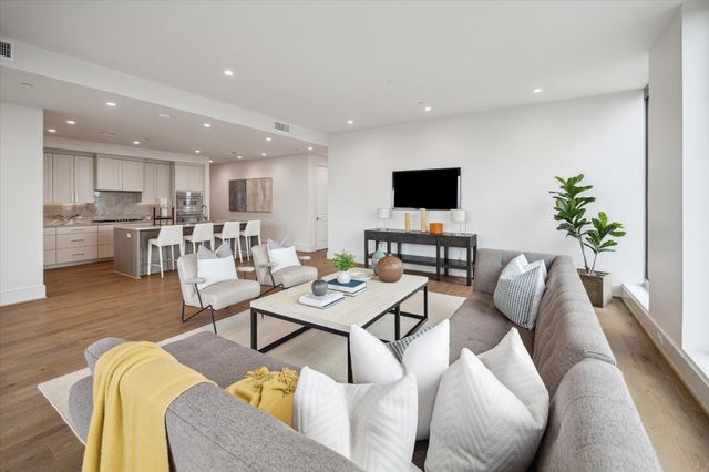 5656 San Felipe Street 601, Houston, TX 77056