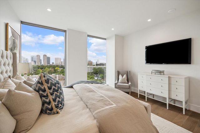 5656 San Felipe Street 601, Houston, TX 77056