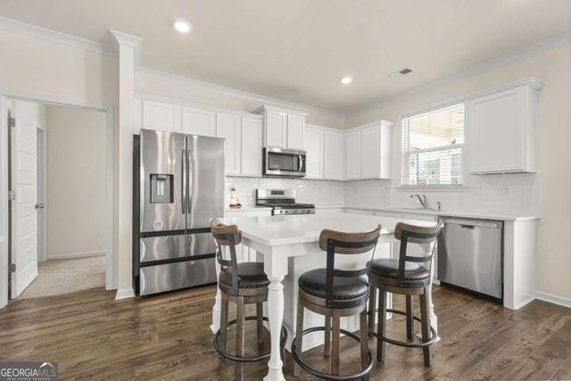 458 Blue Juniper Circle, Loganville, GA 30052