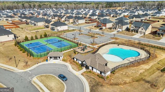 458 Blue Juniper Circle, Loganville, GA 30052