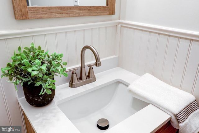 180 REESER RD, Camp Hill, PA 17011