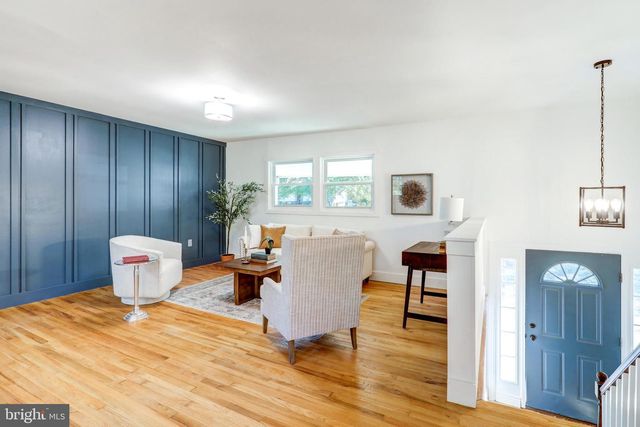 180 REESER RD, Camp Hill, PA 17011