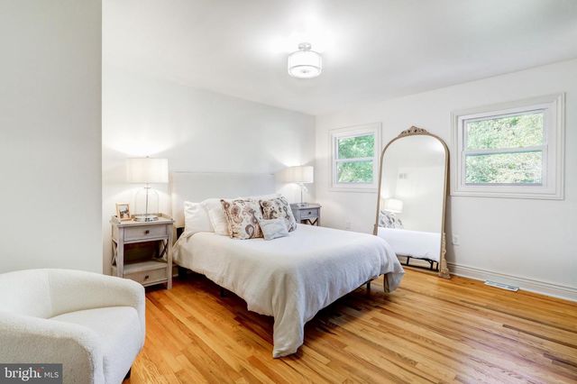 180 REESER RD, Camp Hill, PA 17011