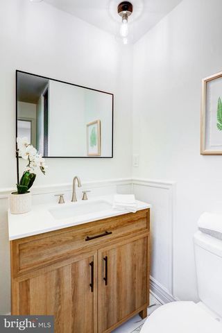 180 REESER RD, Camp Hill, PA 17011