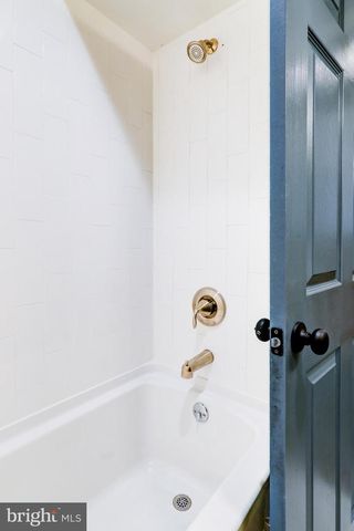 180 REESER RD, Camp Hill, PA 17011