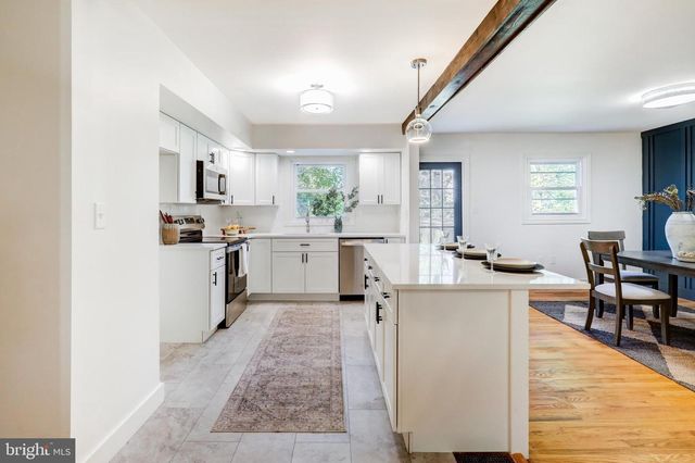 180 REESER RD, Camp Hill, PA 17011