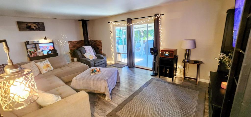 5300 Valparaiso, Sacramento, CA 95841