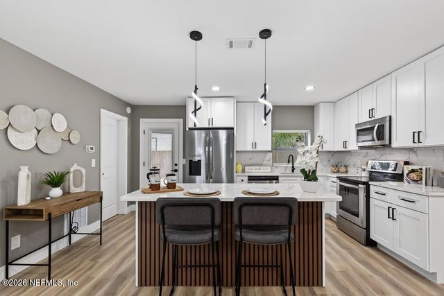 609 WREN Road, Jacksonville, FL 32216