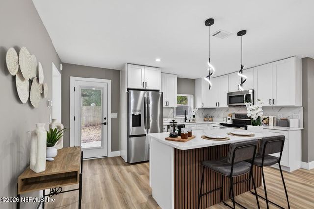 609 WREN Road, Jacksonville, FL 32216