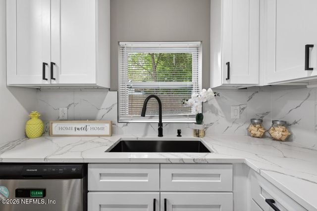 609 WREN Road, Jacksonville, FL 32216