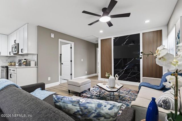 609 WREN Road, Jacksonville, FL 32216