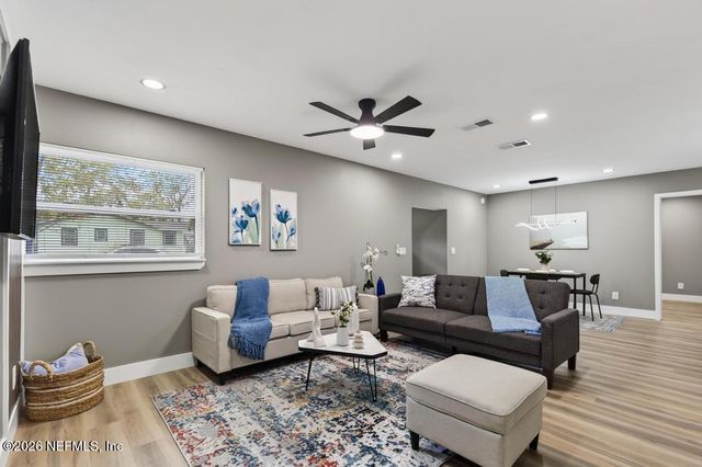 609 WREN Road, Jacksonville, FL 32216