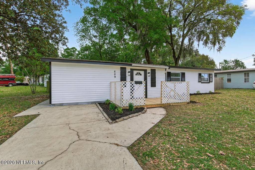 609 WREN Road, Jacksonville, FL 32216