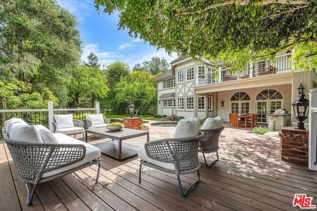 3225 Iredell Lane, Studio City, CA 91604