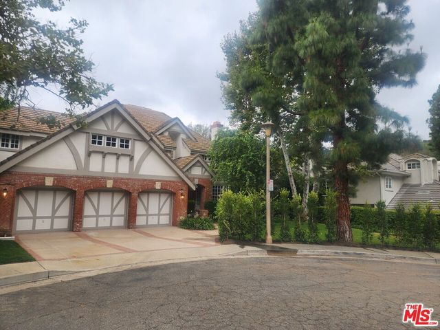 3225 Iredell Lane, Studio City, CA 91604