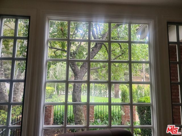 3225 Iredell Lane, Studio City, CA 91604