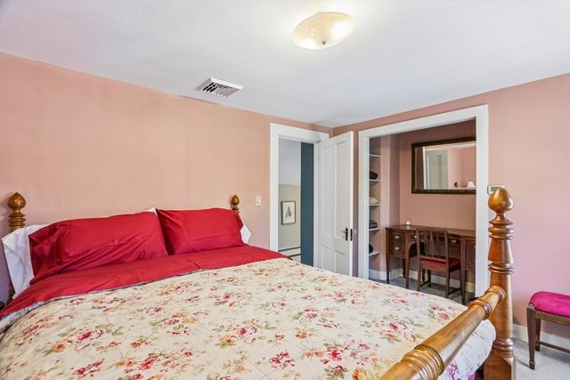 108 Kendall St, Walpole, MA 02081