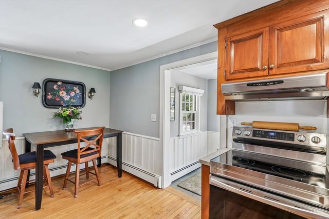 108 Kendall St, Walpole, MA 02081