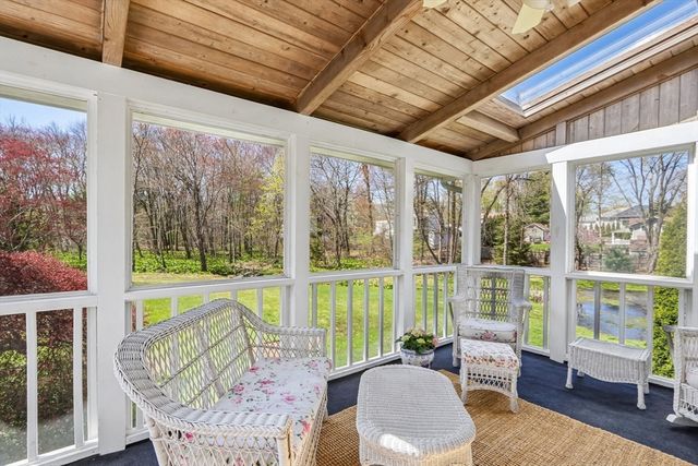 108 Kendall St, Walpole, MA 02081