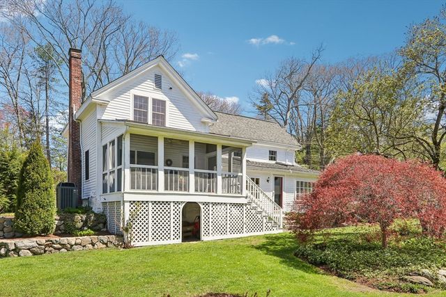 108 Kendall St, Walpole, MA 02081