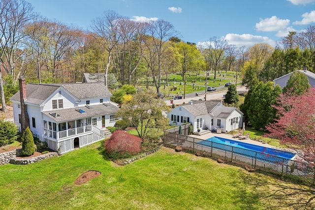 108 Kendall St, Walpole, MA 02081