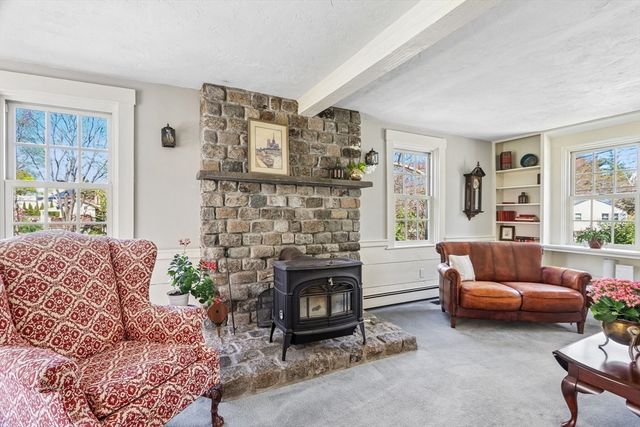 108 Kendall St, Walpole, MA 02081